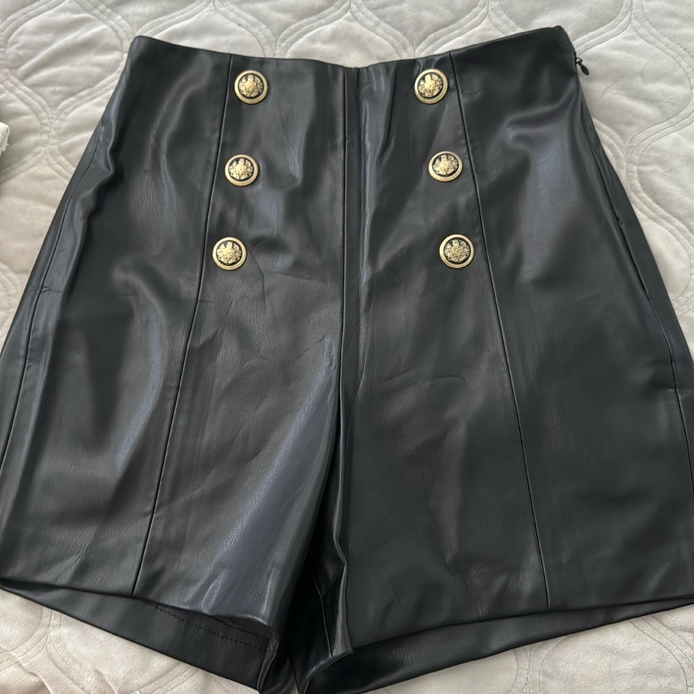 Zara Short